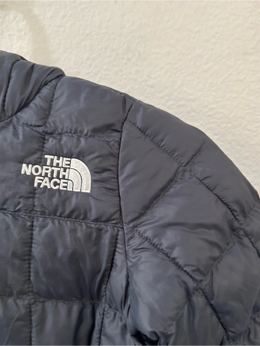 The North Face Kids' Thermoball Hooded Full Zip Jacket Size 12 - 18M Gray